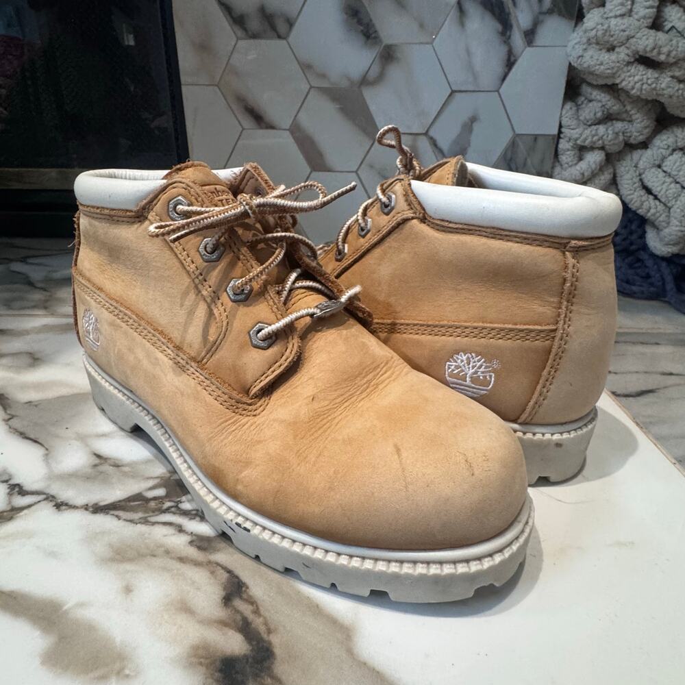 Timberland Women's Chukka Light Tan‎ Suede Leather Lace Up Boots Size 8.5